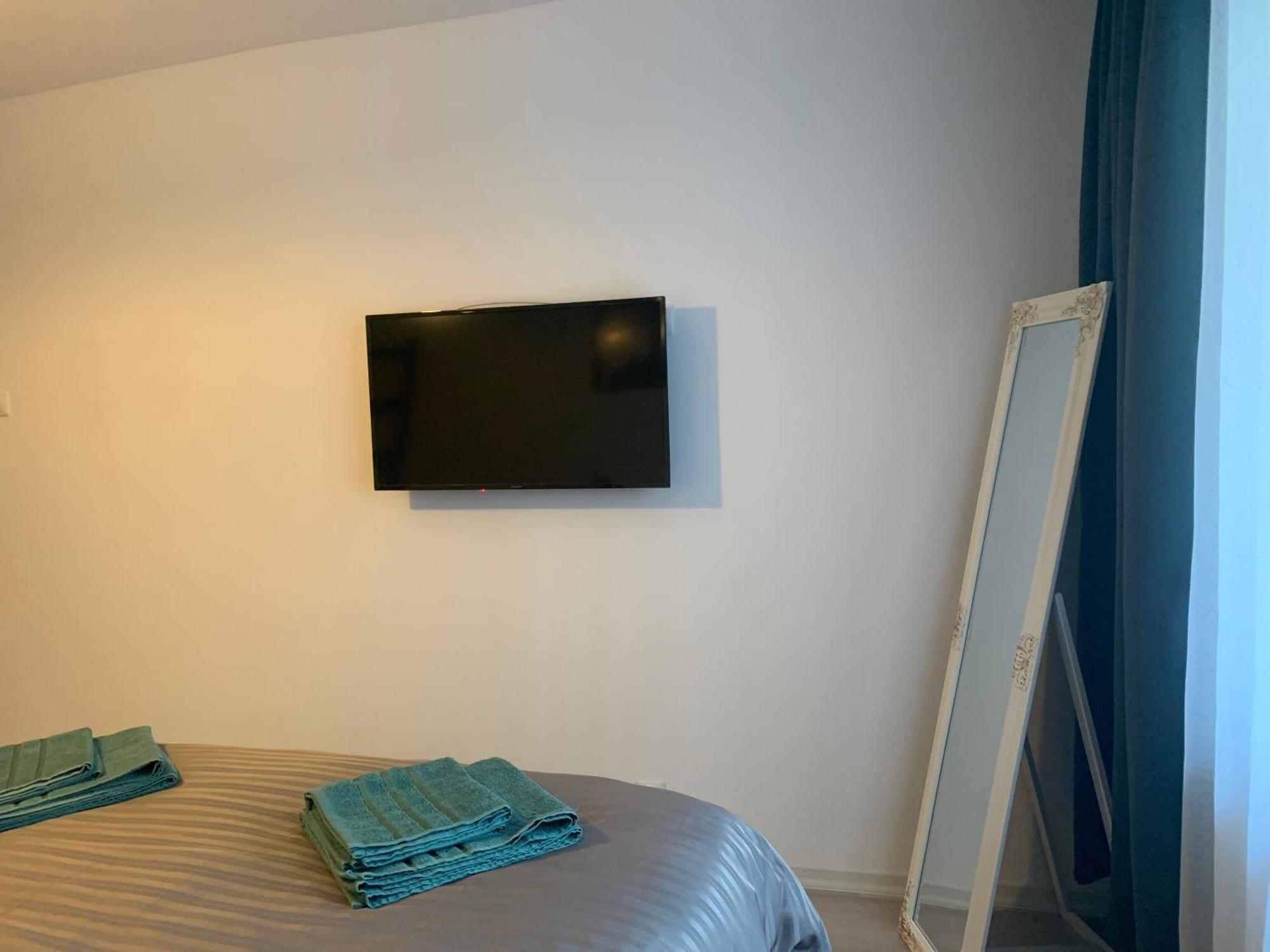 Conclavia Unu Apartman Medgyes Kültér fotó