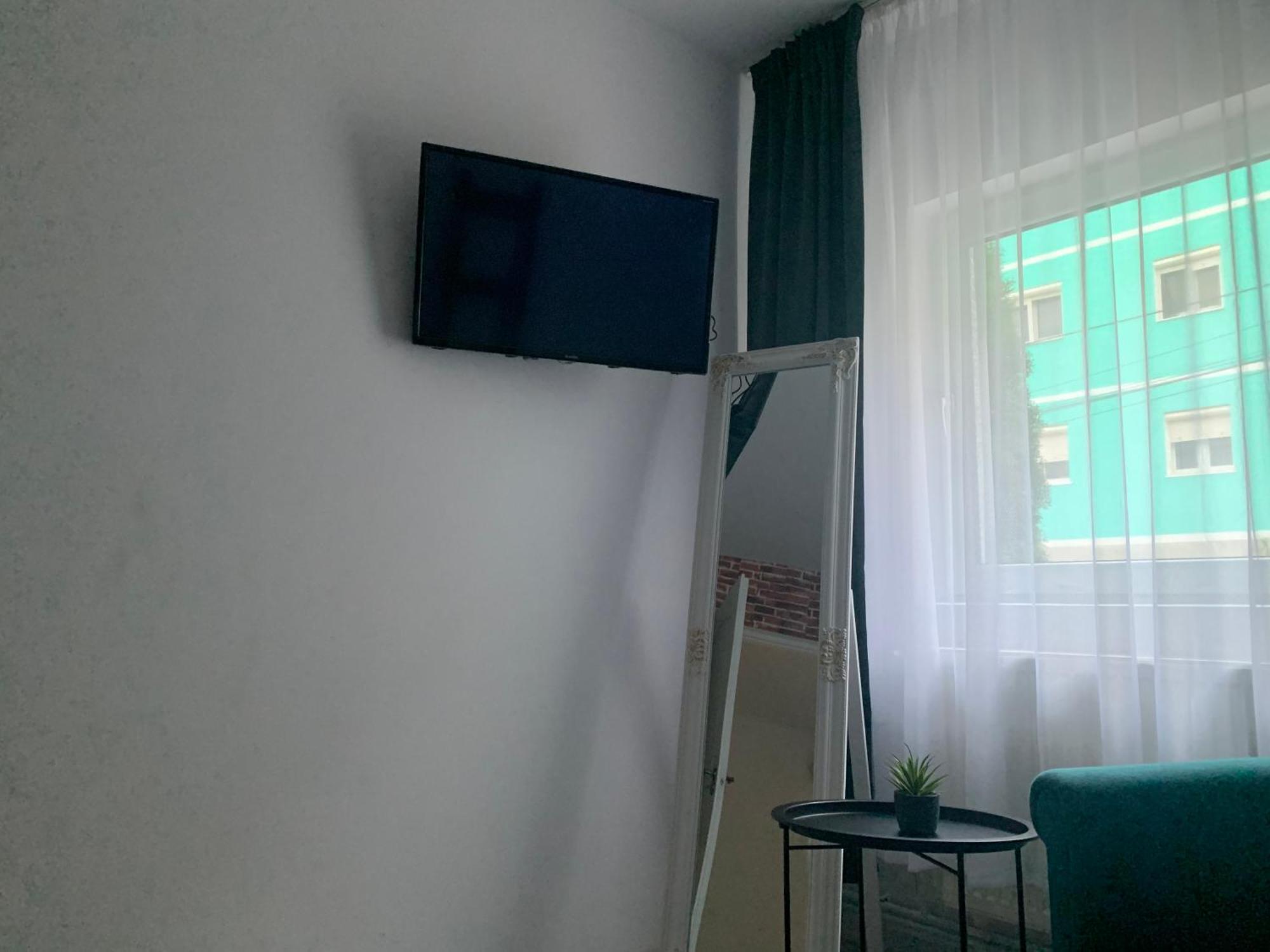 Conclavia Unu Apartman Medgyes Kültér fotó